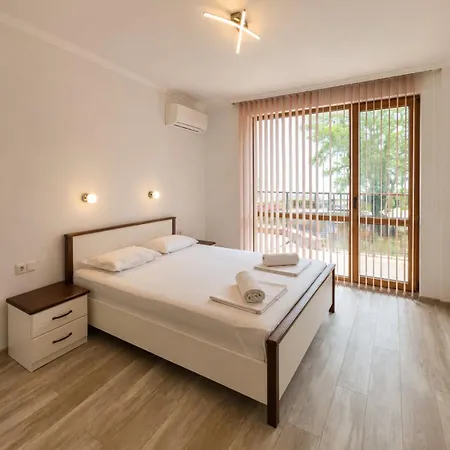 каваци - тристаен - гледка към морето Apartment *